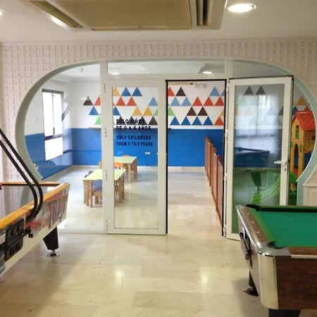 Ronda Iv Apartment